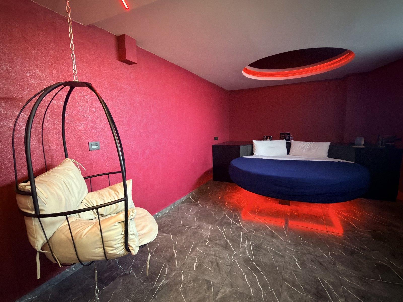 Habitación Suite con cama redonda en Red Garden Hotel CDMX